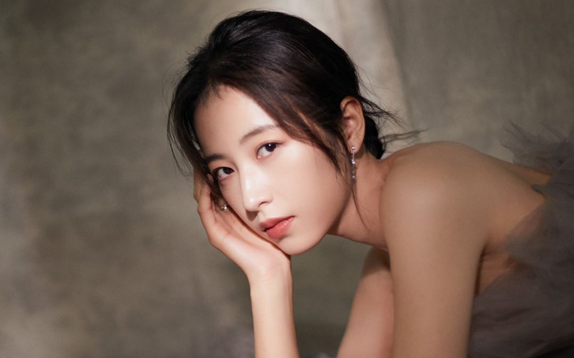 【经典对决】奥沙利文与丁俊晖的巅峰对抗回顾,奥沙利文和丁俊晖哪个厉害