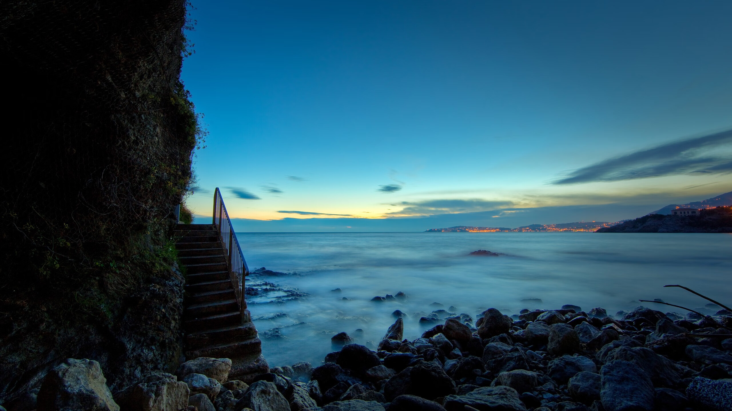 绿茵场上新技术应用,助推中国足球绿色发展,绿茵足球队的含义