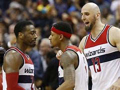 包含"篮坛新鲜血液：本赛季的潜力股"的词条